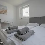 בית הארחה Remus House II Dom Na Wylacznosc Dla 12 Osob, 6 Sypialni, 6 Lazienek, Ogrodzona Dzialka, Ogrod, Grill, Parking Jastrzębia Góra
