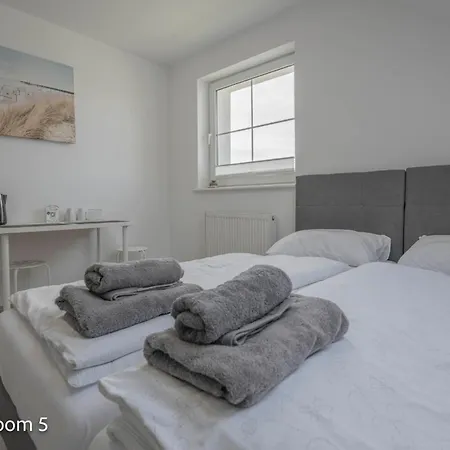 Pensjonat Remus House Ii Dom Nad Morzem Na Wyłączność Dla 12 Osób Jastrzębia Góra