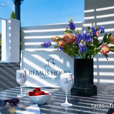 Remus House Ii Dom Nad Morzem Na Wyłączność Dla 12 Osób Pensjonat 4*