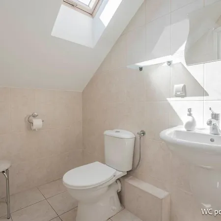 Remus House Ii Dom Nad Morzem Na Wylacznosc Dla 12 Osob 招待所 3*