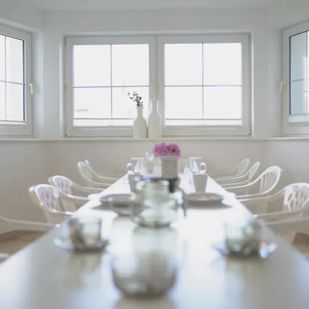 Remus House Ii Dom Nad Morzem Na Wylacznosc Dla 12 Osob 3*