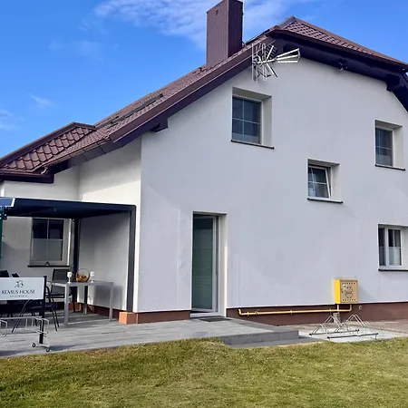 Gasthuis Remus House Ii Dom Na Wylacznosc Dla 12 Osob, 6 Sypialni, 6 Lazienek, Ogrodzona Dzialka, Ogrod, Grill, Parking