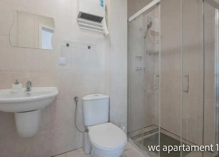 Πανσιόν Remus House Ii Dom Nad Morzem Na Wylacznosc Dla 12 Osob