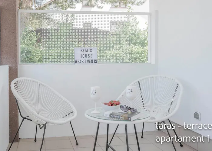 Remus House Ii Dom Nad Morzem Na Wylacznosc Dla 12 Osob Πανσιόν 3*